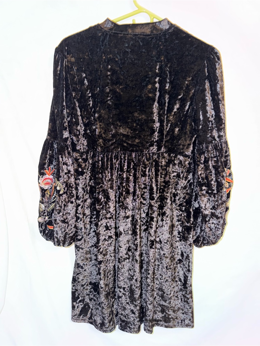 Embroidered Black Velvet Midi Dress with V-Neck - Picture 5 of 6